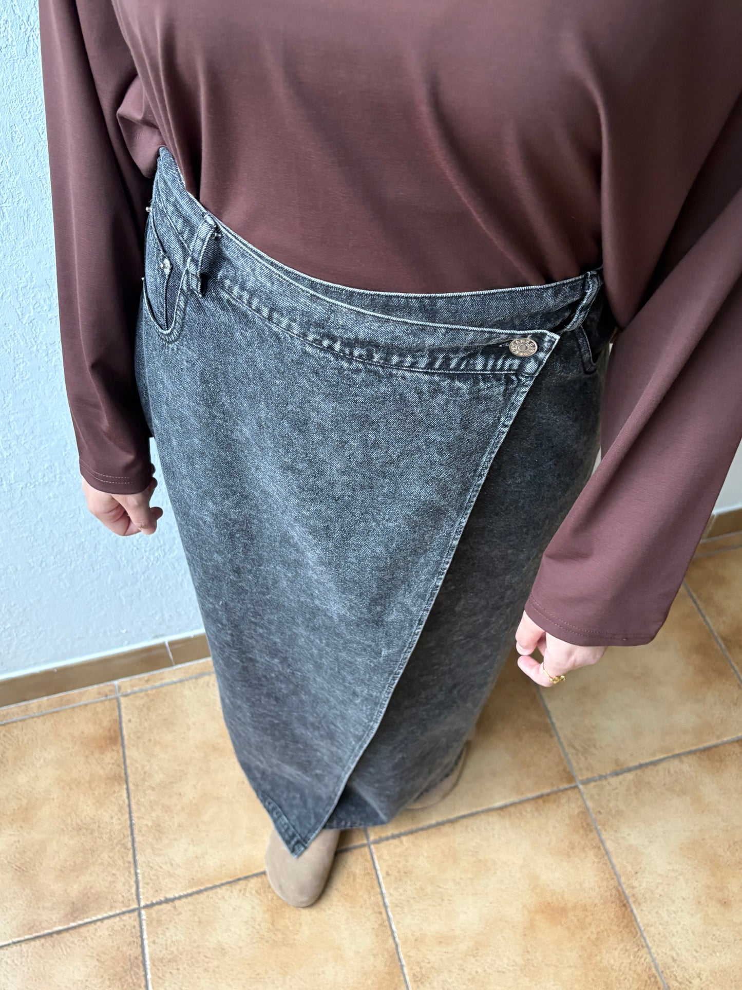 JUPE EN JEAN CROISÉE